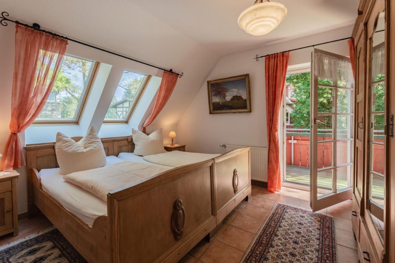 Ferienwohnungen Am Bernsteinweg Prerow Esterno foto